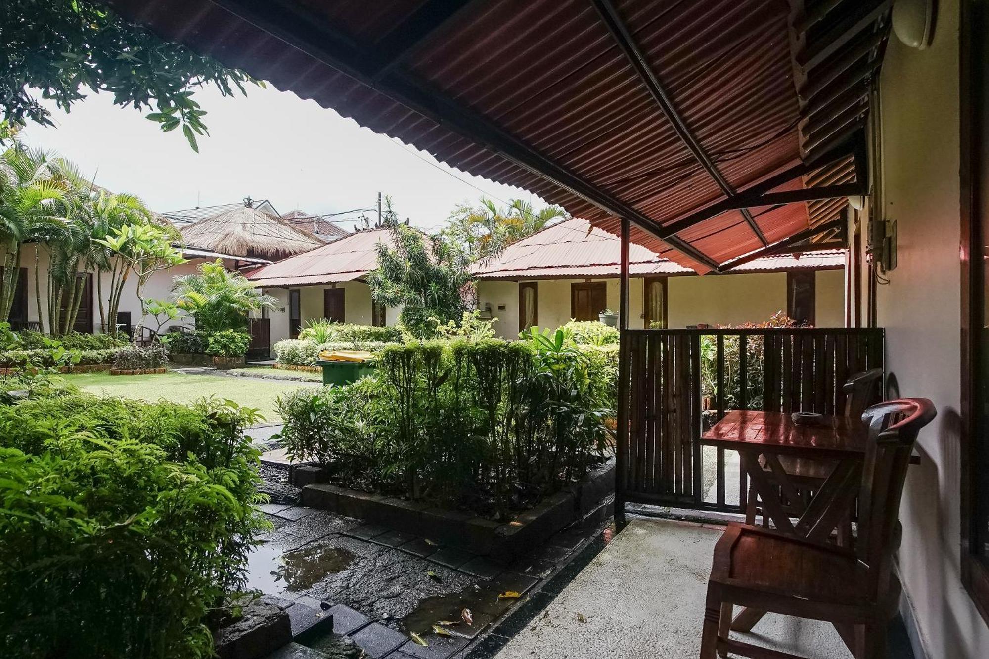 Hotel Kampung 168 Jimbaran Esterno foto
